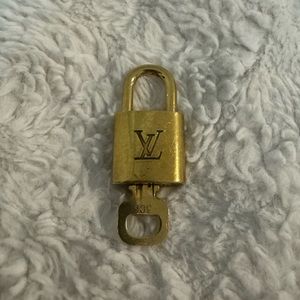 Authentic Louis Vuitton Lock & Key #306